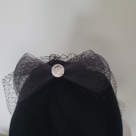 Black beanie - Picture 5 of 6